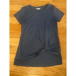 Bar III women’s Blue short sleeve crew neck knotted hem shirt size small